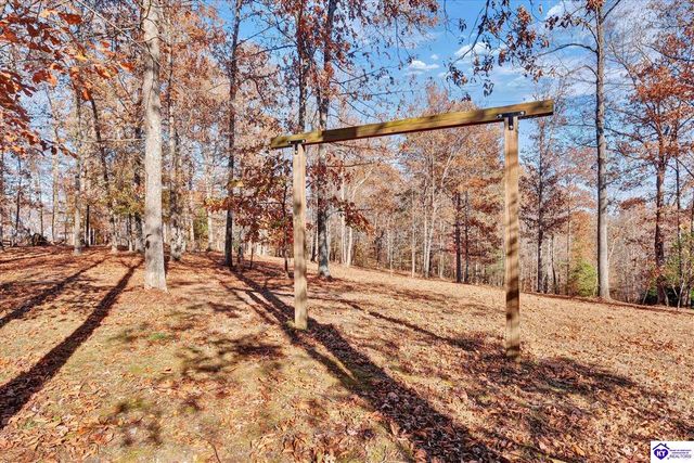 184 Furnace Branch Road, Bee Spring, KY 42207