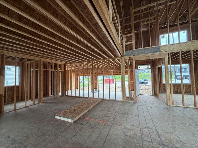 372 Napoli Avenue, West Des Moines, IA 50266