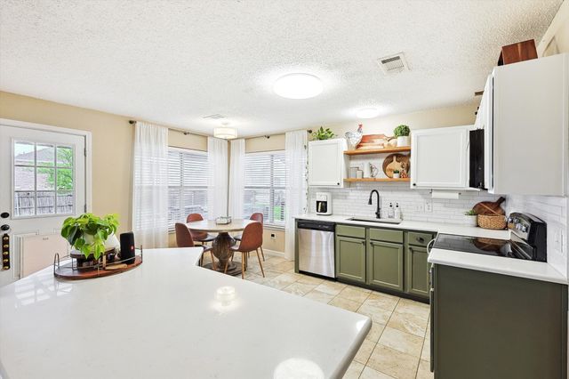 1016 Ridgetop Drive, Justin, TX 76247