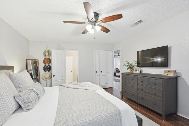 1016 Ridgetop Drive, Justin, TX 76247