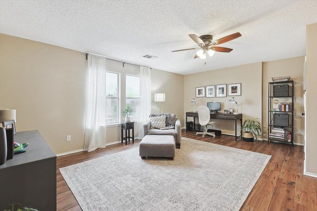 1016 Ridgetop Drive, Justin, TX 76247
