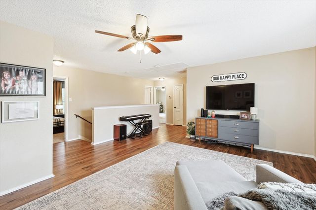 1016 Ridgetop Drive, Justin, TX 76247