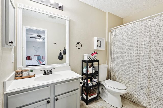 1016 Ridgetop Drive, Justin, TX 76247