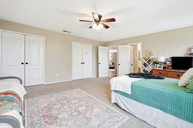 1016 Ridgetop Drive, Justin, TX 76247