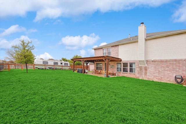1016 Ridgetop Drive, Justin, TX 76247