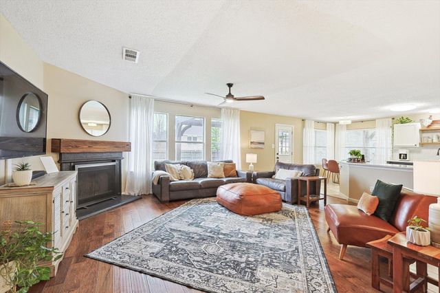 1016 Ridgetop Drive, Justin, TX 76247
