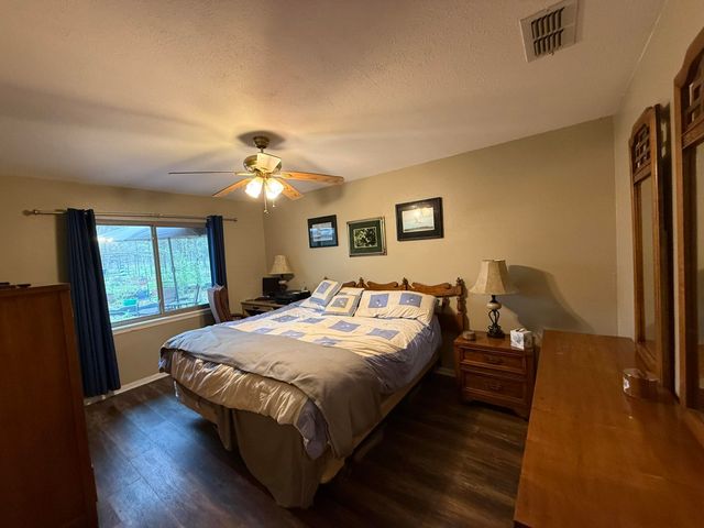 587 HEMLOCK RD, Gilmer, TX 75644