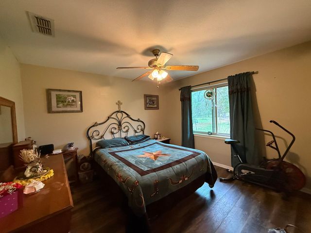 587 HEMLOCK RD, Gilmer, TX 75644