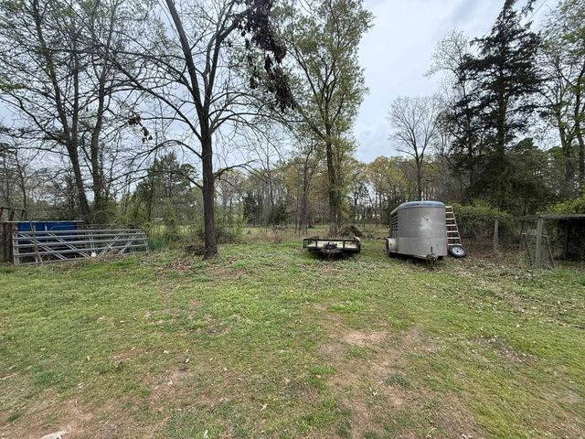 587 HEMLOCK RD, Gilmer, TX 75644