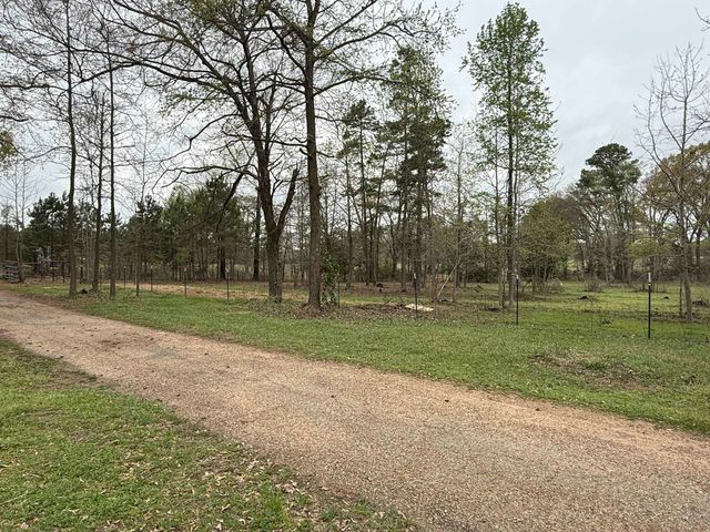 587 HEMLOCK RD, Gilmer, TX 75644