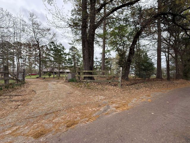 587 HEMLOCK RD, Gilmer, TX 75644