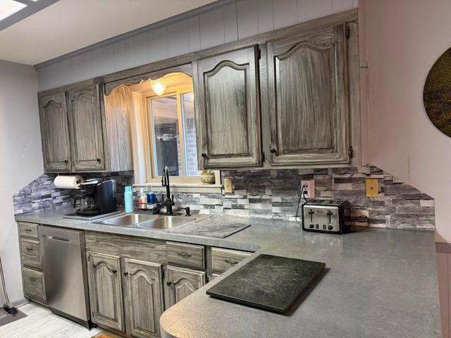 587 HEMLOCK RD, Gilmer, TX 75644