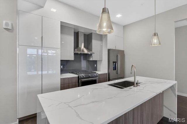 4101 Laclede Avenue 407, St Louis, MO 63108