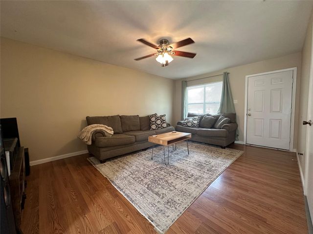 1602 Sagebrush DR, Round Rock, TX 78681
