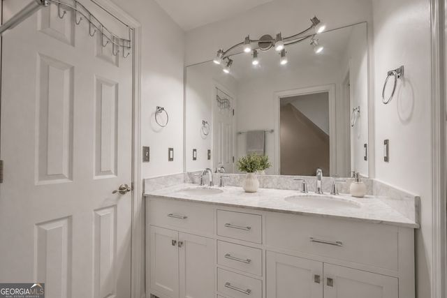 1820 Eagle Summit Court, Lawrenceville, GA 30043