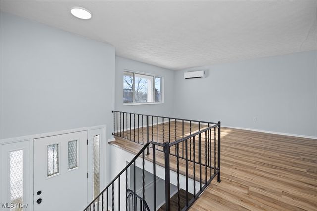 134 California Avenue, Elyria, OH 44035