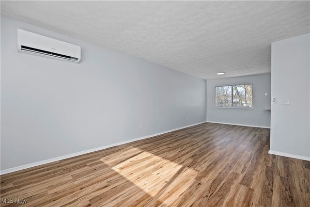 134 California Avenue, Elyria, OH 44035