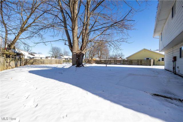 134 California Avenue, Elyria, OH 44035