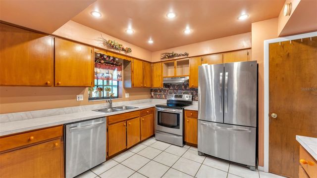 842 ROCKINGHAM ROAD, Lakeland, FL 33809