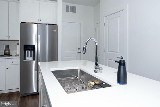 16132 FREDERICK RD, Rockville, MD 20850