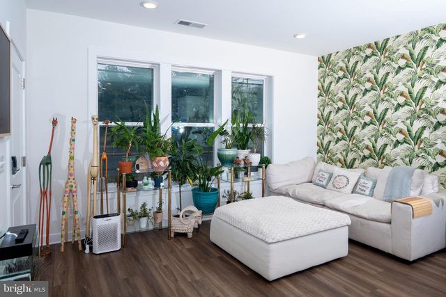 16132 FREDERICK RD, Rockville, MD 20850