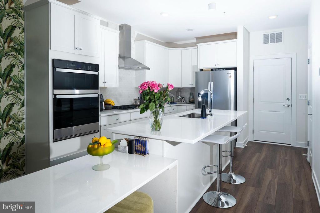 16132 FREDERICK RD, Rockville, MD 20850