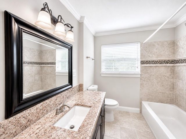 5802 W Bellfort Avenue, Houston, TX 77035