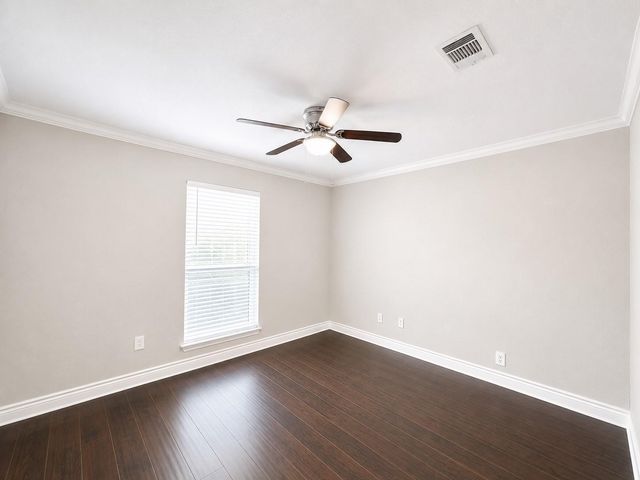 5802 W Bellfort Avenue, Houston, TX 77035