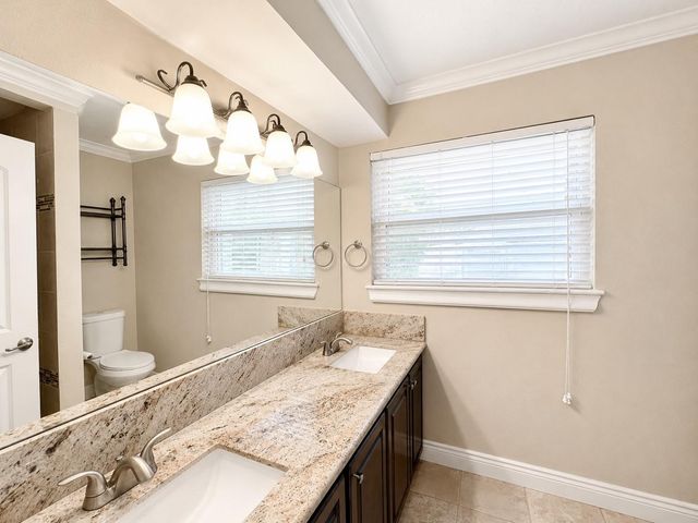 5802 W Bellfort Avenue, Houston, TX 77035