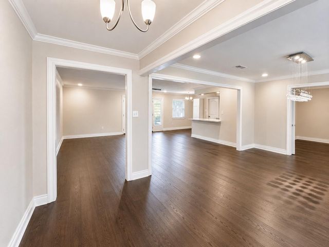 5802 W Bellfort Avenue, Houston, TX 77035