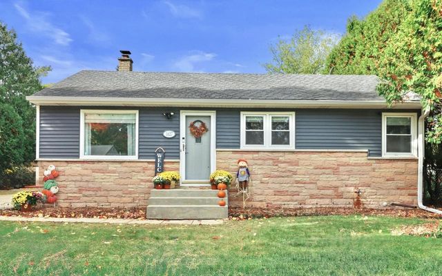 1627 South 170th Street, New Berlin, WI 53151