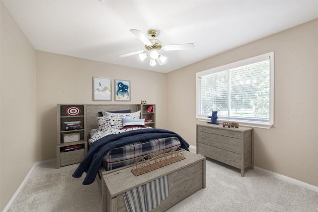 1018 S Wellsford Drive, Pearland, TX 77584
