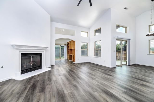 6517 E Amherst Avenue, Fresno, CA 93727