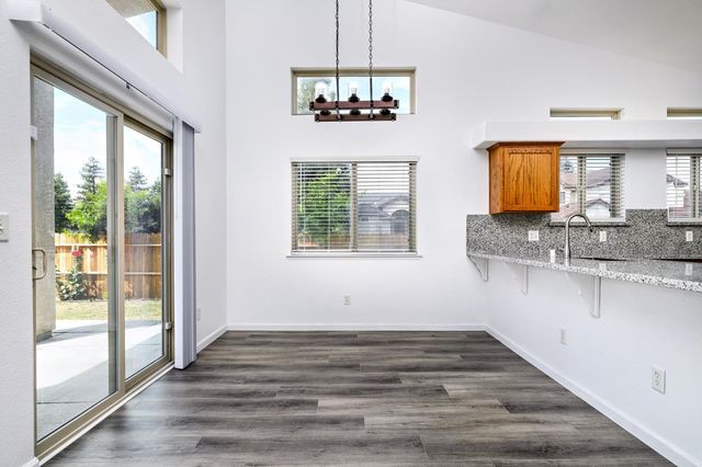 6517 E Amherst Avenue, Fresno, CA 93727