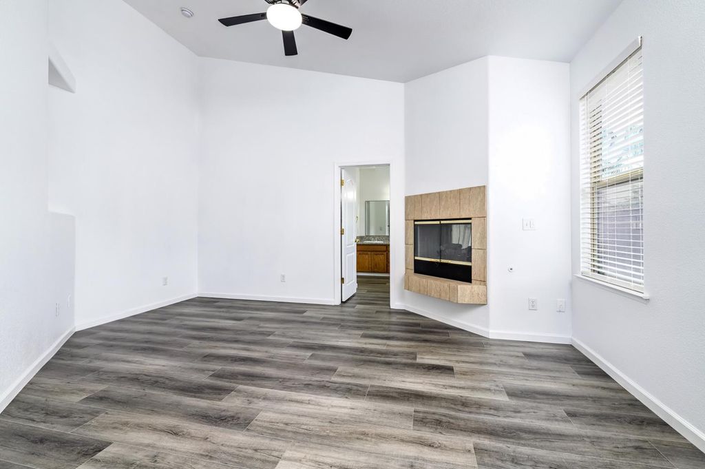 Image 14 of property listing at 6517 E Amherst Avenue, Fresno, CA 93727