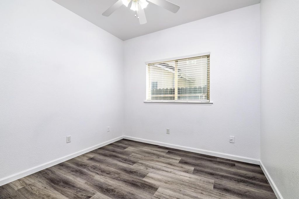 Image 18 of property listing at 6517 E Amherst Avenue, Fresno, CA 93727