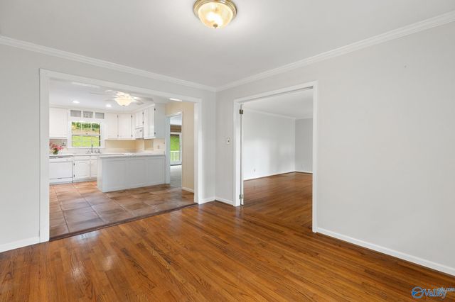 1406 Woodmont Avenue, Huntsville, AL 35801