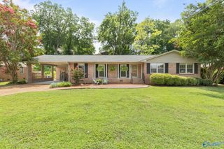 1406 Woodmont Avenue, Huntsville, AL 35801