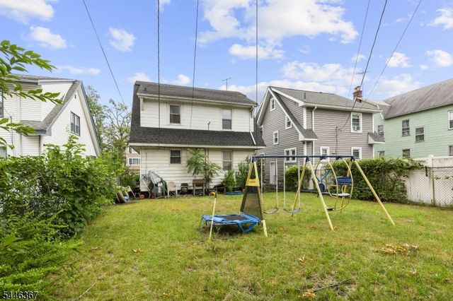 37 Newfield St, East Orange City, NJ 07017