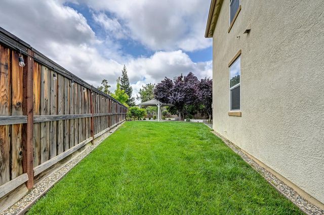 6130 Mehrten Cir, Rocklin, CA 95765