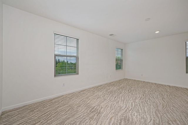 6130 Mehrten Cir, Rocklin, CA 95765
