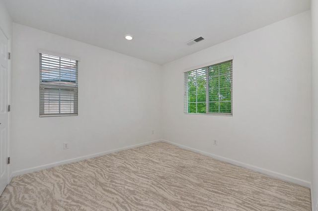 6130 Mehrten Cir, Rocklin, CA 95765