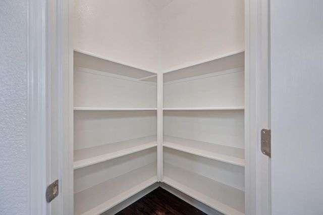 6130 Mehrten Cir, Rocklin, CA 95765