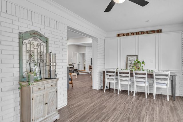 105 E Tulip St, White Oak, TX 75693