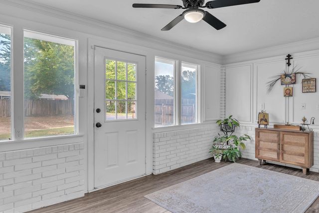 105 E Tulip St, White Oak, TX 75693