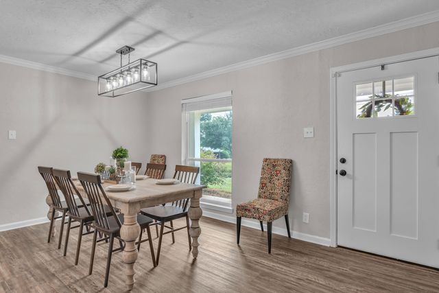 105 E Tulip St, White Oak, TX 75693