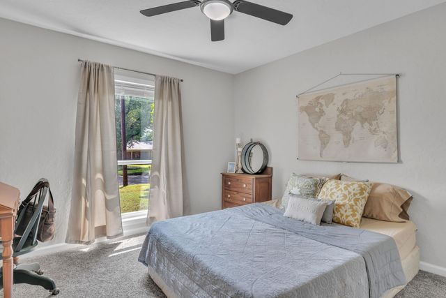 105 E Tulip St, White Oak, TX 75693