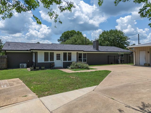105 E Tulip St, White Oak, TX 75693