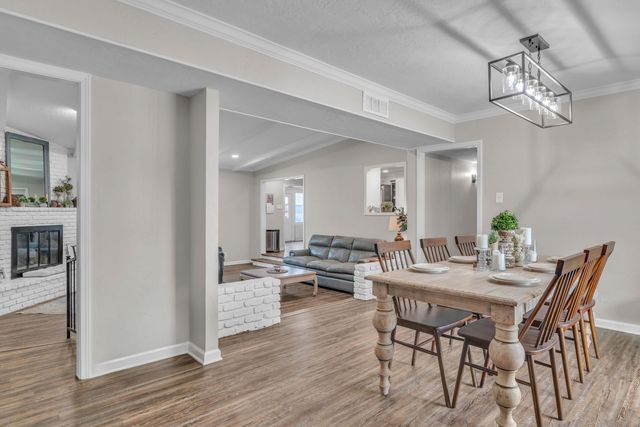 105 E Tulip St, White Oak, TX 75693