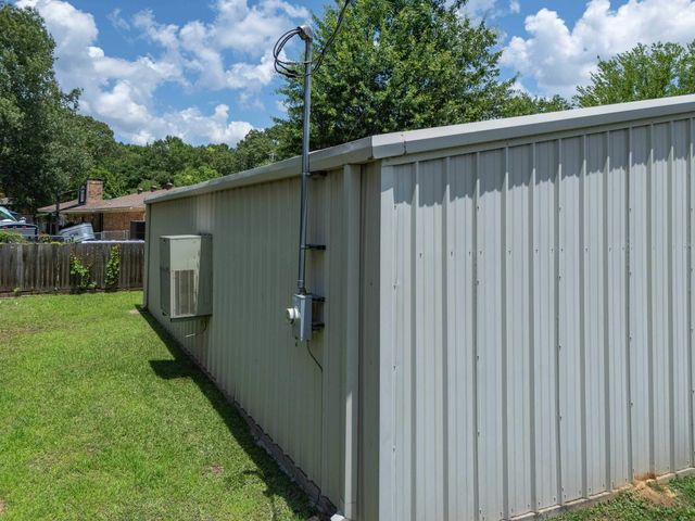 105 E Tulip St, White Oak, TX 75693